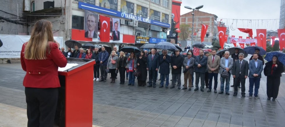 ESENLER CHP’DEN CUMHURİYET BAYRAMI TÖRENİ: ATATÜRK ANITI ÖNÜNDE BİR ARAYA GELDİLER