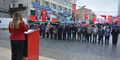 ESENLER CHP’DEN CUMHURİYET BAYRAMI TÖRENİ: ATATÜRK ANITI ÖNÜNDE BİR ARAYA GELDİLER